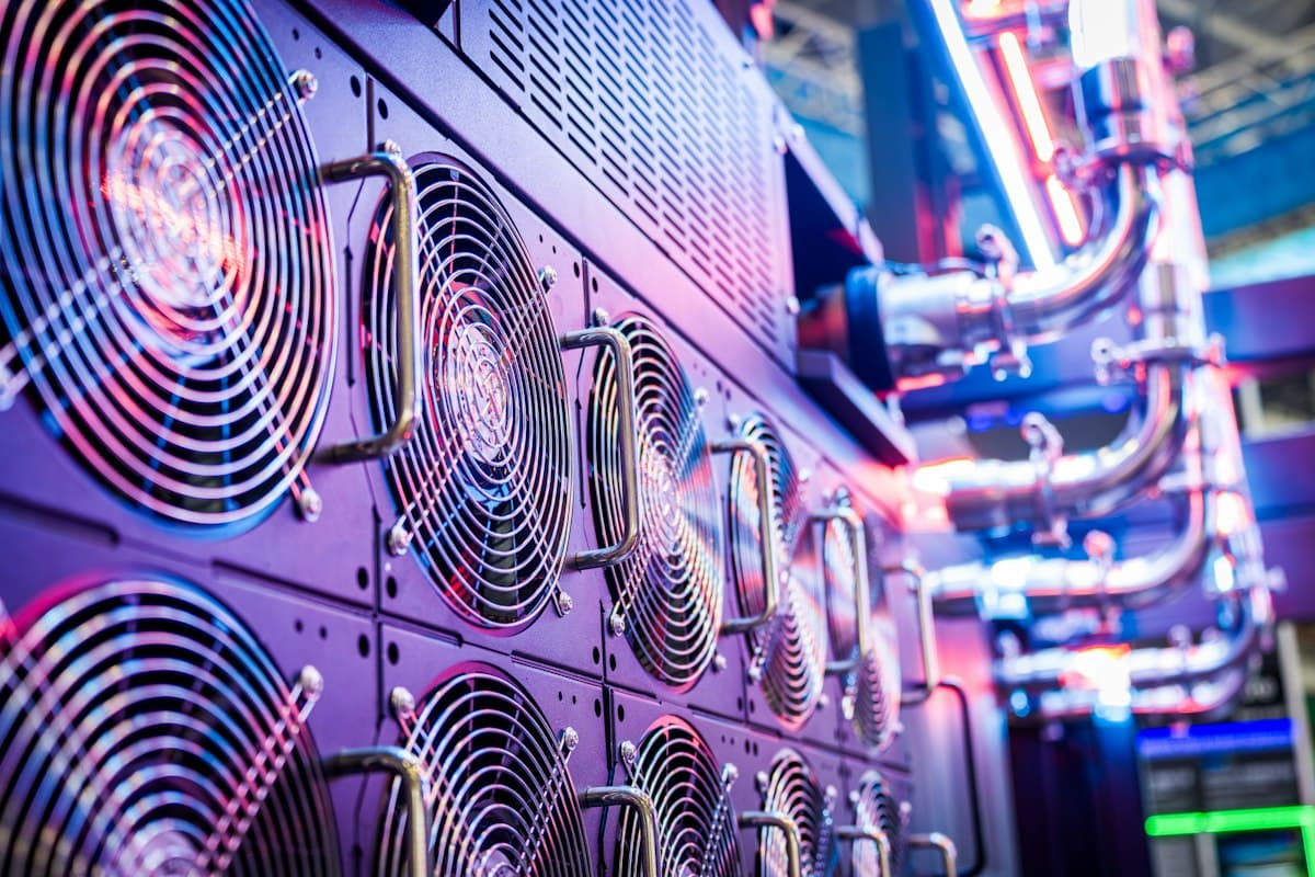 Ventoinhas de refrigeração de servidores em um data center